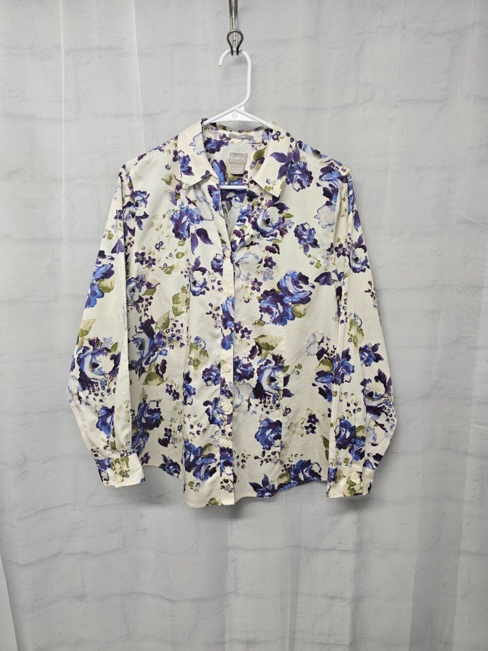 Chico's Blouse Ivory Purple Floral Button Up Cottage Boho Casual NO Iron 2 (L) - Picture 2 of 9